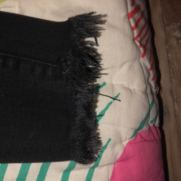 Black American Eagle Ripped Jeans - Picture 5 of 7